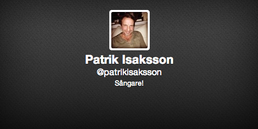 Patrik Isaksson verkar vilja poängtera att han är sångare!